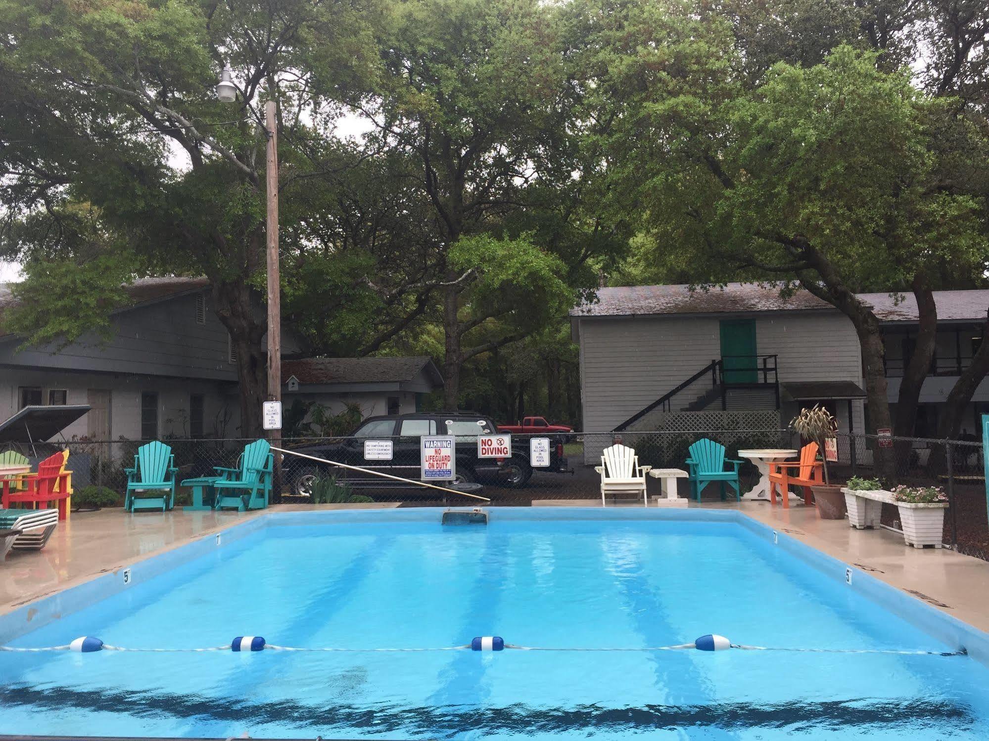 אואק איילנד Captain'S Cove Motel מראה חיצוני תמונה