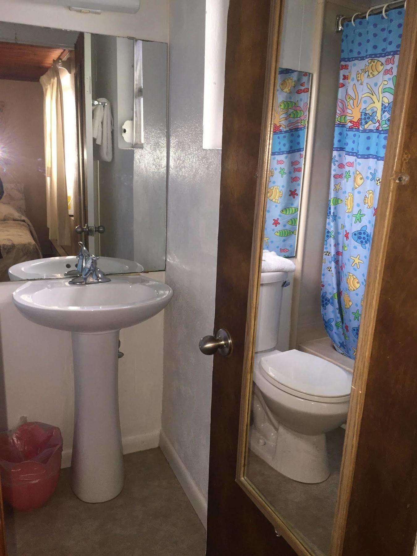 אואק איילנד Captain'S Cove Motel מראה חיצוני תמונה