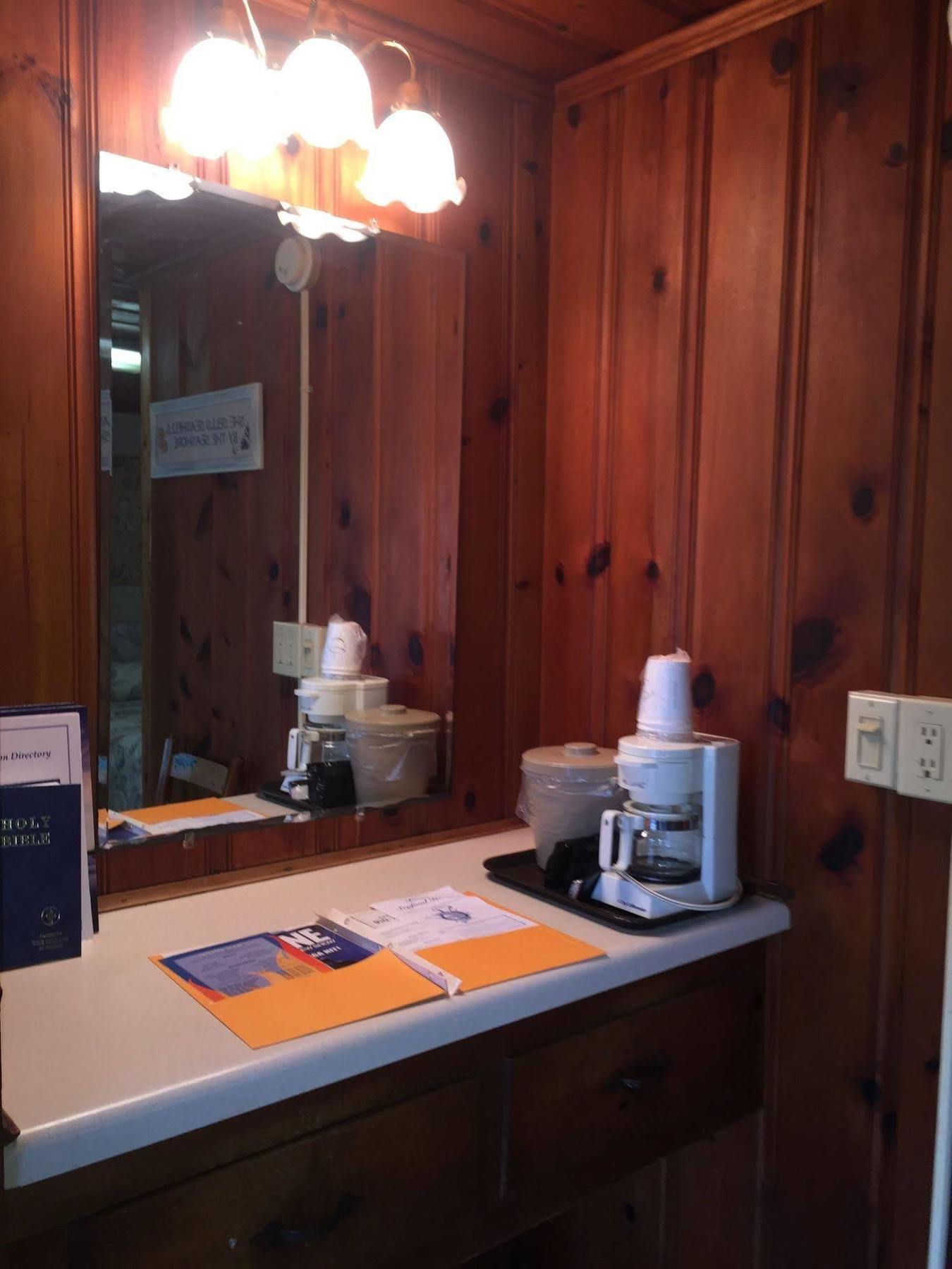 אואק איילנד Captain'S Cove Motel מראה חיצוני תמונה